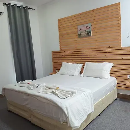 Private Rooms In Shared Beach Chalet - 1 Ras al Hadd Room photo