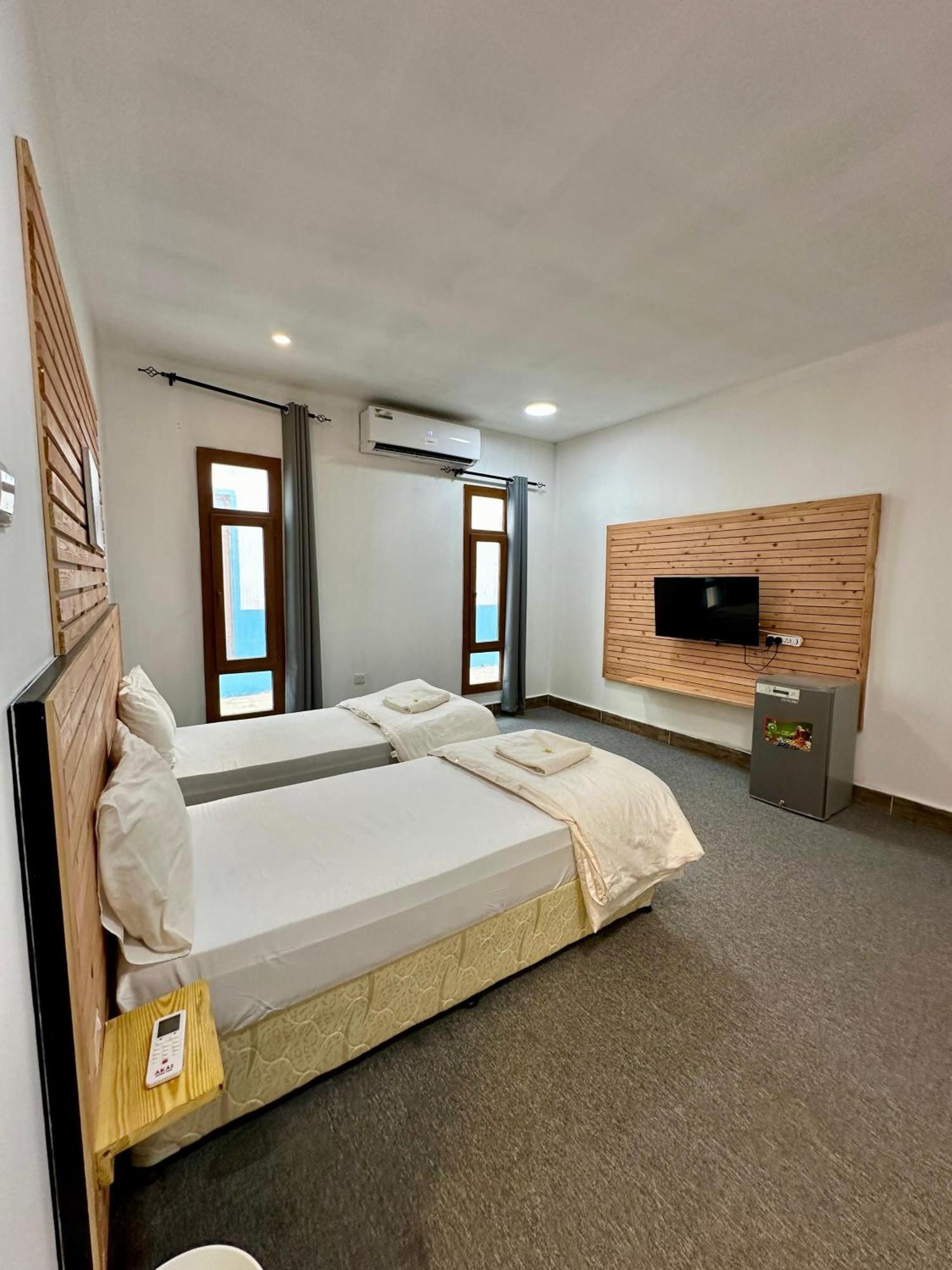 Private In Shared - 1 Lodge *