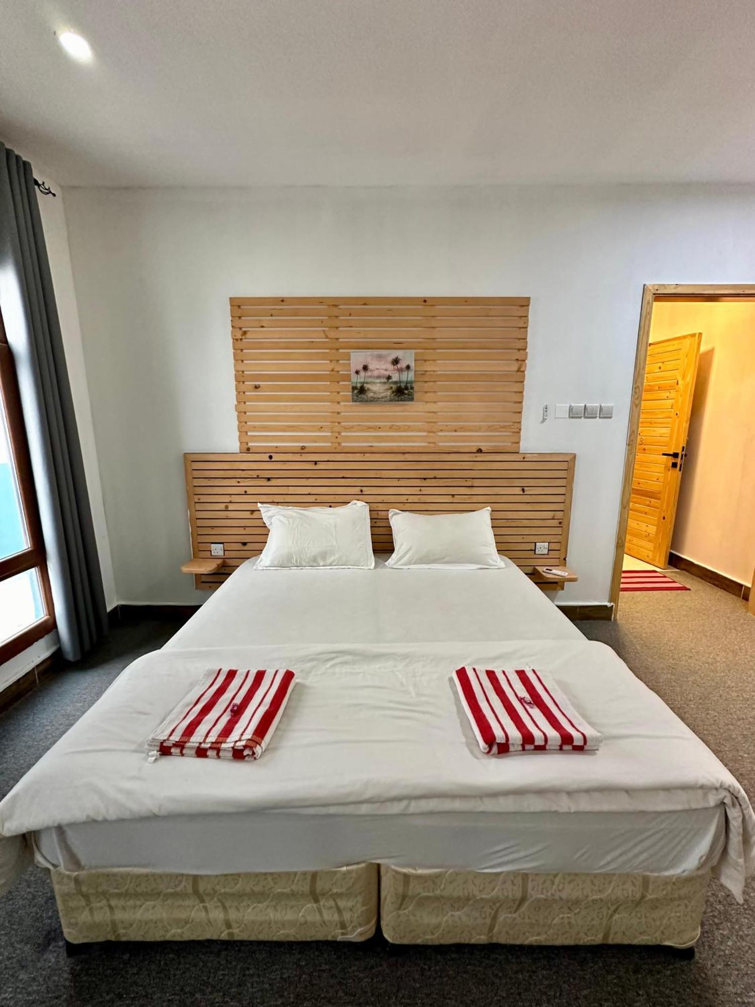 Private In Shared - 1 Lodge