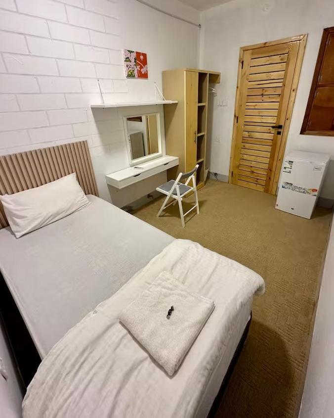 Private In Shared - 1 Lodge *